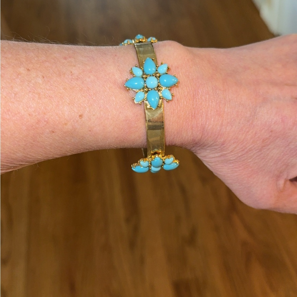 Chunky Turquoise/Gold Beaded Necklace With Big Pendant Accent Matching Bracelet - Picture 4 of 6